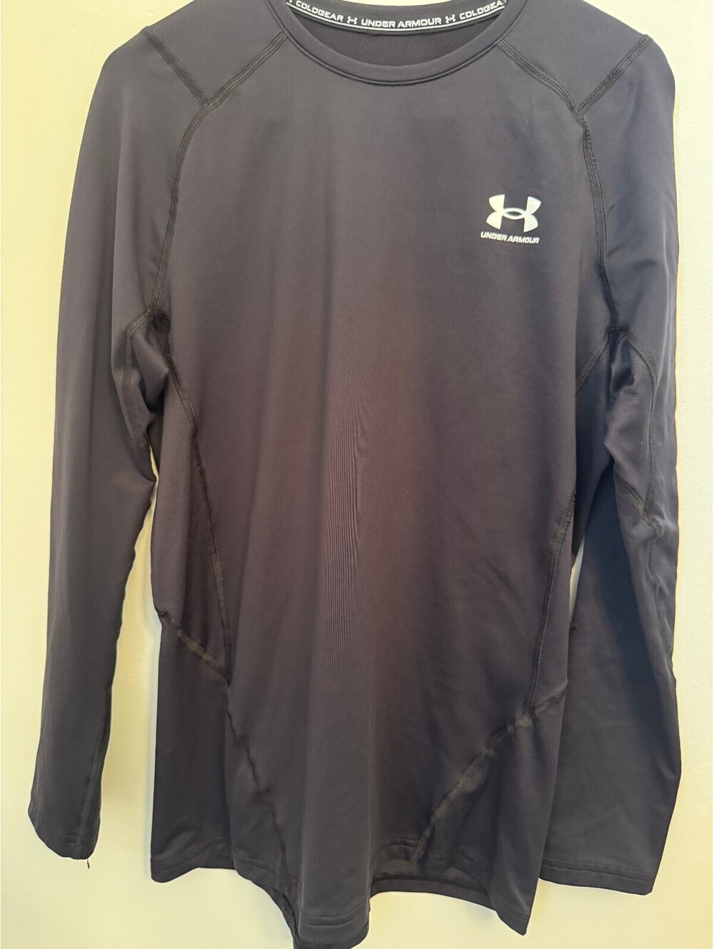 Under Armour ColdGear black long sleeve athletic shirt